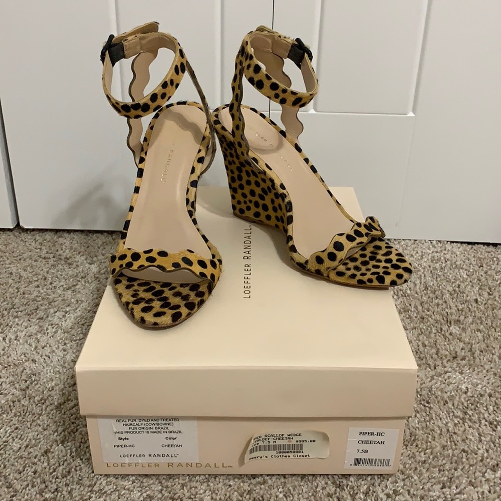 EUC Loeffler Randall Piper Scalloped Wedge Leopard Print 7.5